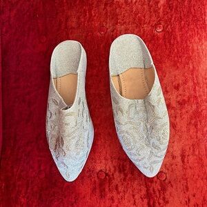 Modern Maroc Moroccan babouche Silk Embroidered silver Slippers w Platform